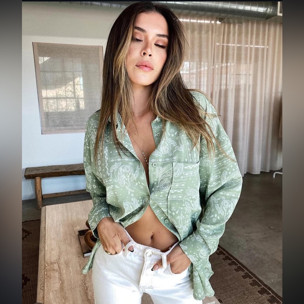 Starlow Paisley About You Sage Button Up 🍵🍃🥑